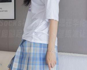 BoBoSocks袜啵啵 – 思思在华伦天奴高跟鞋里翩翩起舞,原图和壁纸准让你眼前一亮!