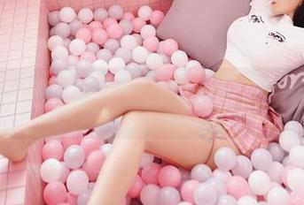Feilin嗲囡囡 – 陈雅漫VICKY:从死库水到高清壁纸,碰撞出的视觉之花!