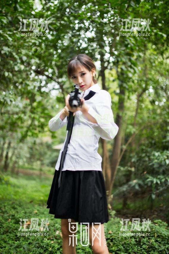 GIRLT果团网-松果儿 GIRLT果团网 - 松果儿的红裙,送你一份免费作品,来瞧瞧这宛如幻影的魅力