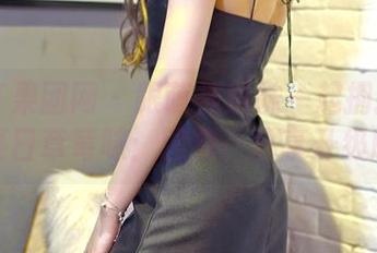 GIRLT果团网 – 跟萌神妹妹一起拥抱泳衣的夏日草莓味：图集、分享升级版！