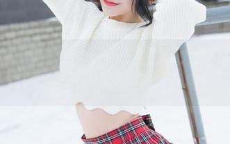 MiStar魅妍社 – 泳池里的FoxYini孟狐狸，免费图片让你心痒痒！