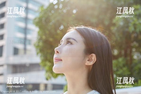 MiiTao蜜桃社 - 最新写真大揭秘！米琪MIKI的长腿为啥这么吸睛？