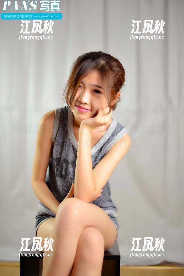PANS摄影 - 图包大揭秘：小甜甜的裸足写真，轻巧而不失性感