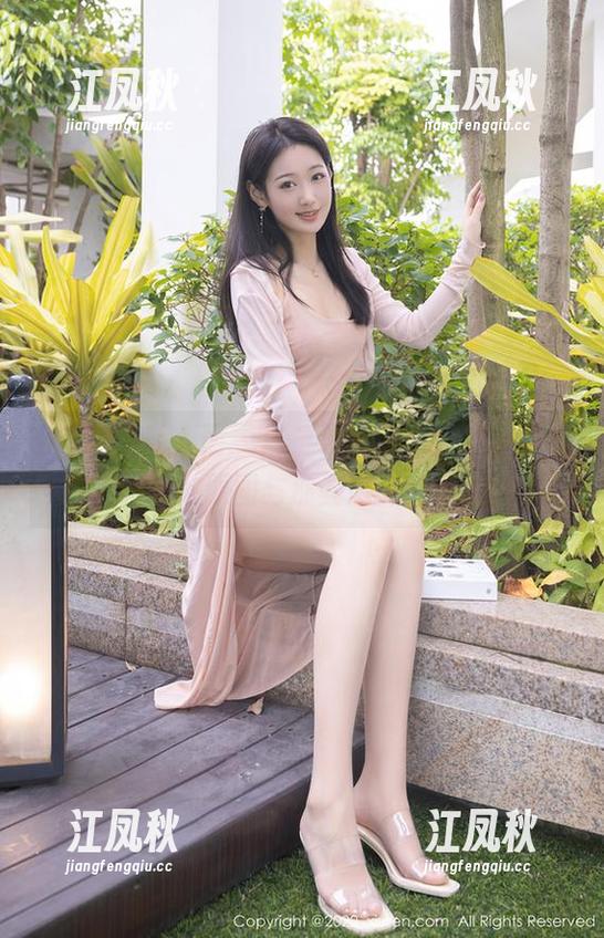 Xiuren秀人网-周慕汐fairy Xiuren秀人网 - 周慕汐fairy的圣诞季:珍藏的原图与那些意外的图片