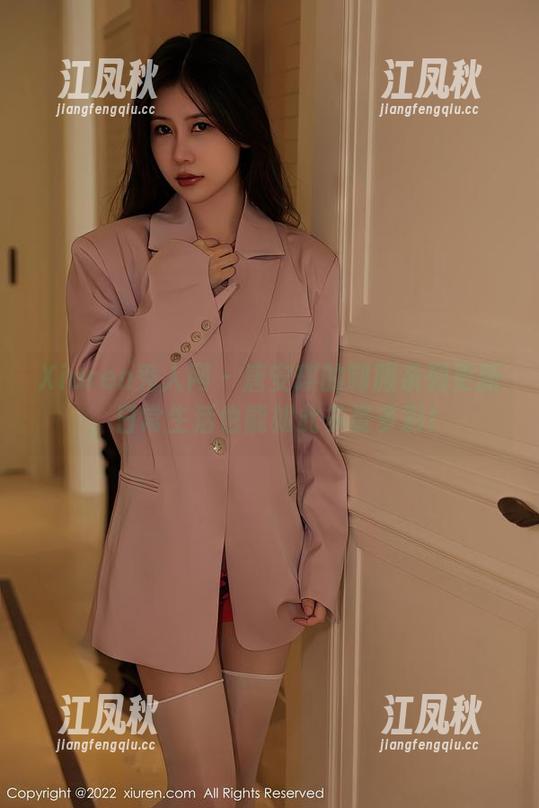Xiuren秀人网-唐安琪 Xiuren秀人网 - 唐安琪的制服系列更新,日常生活也能如此多姿多彩!