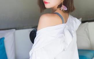 Xiuren秀人网 – 是小逗逗的毛衣写真：毛衣既是挡风的护身符，也是温柔的撩人秘籍。