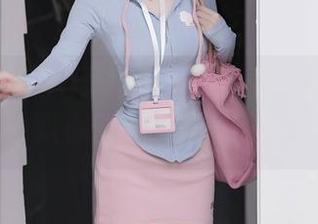 Xiuren秀人网 – 林文文的圣诞写真更新，可以说是小清新和细腻的完美结合？