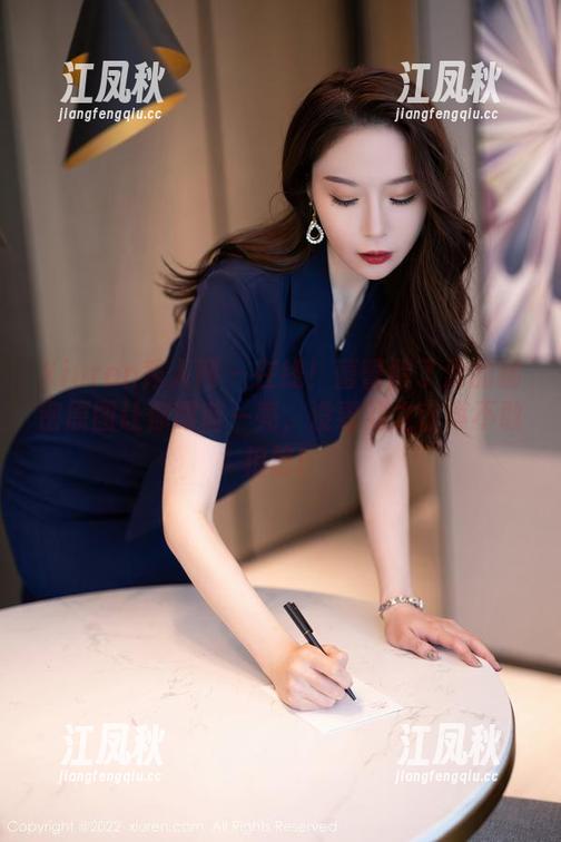 Xiuren秀人网 - 在线！蕾蕾醒了没的秘密原图让你眼前一亮，没看到之前真不敢相信！