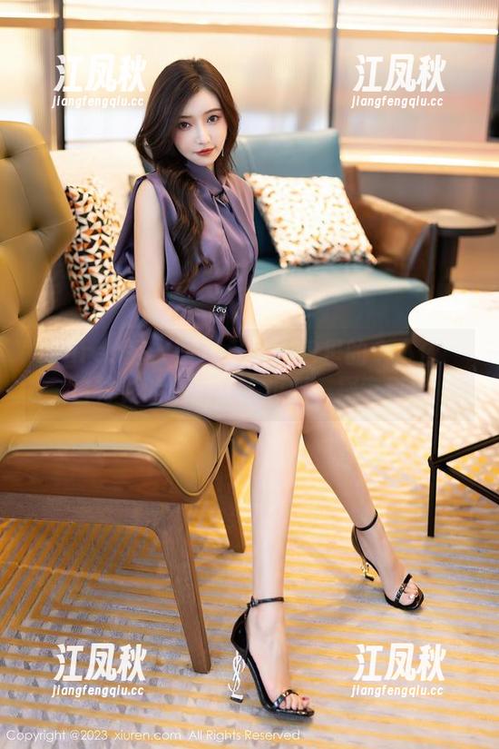 Xiuren秀人网-金小依 Xiuren秀人网 - 私房图包里的金小依:白衬衫的魅力让人想要一探究竟!