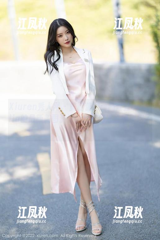 Xiuren秀人网-陆萱萱cecillia Xiuren秀人网 - 美腿俯瞰:陆萱萱cecillia的最新美图资源,腿控们准备好接招了吗?