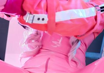 新世纪福音战士明日香,ZinieQ的写真是个什么鬼?