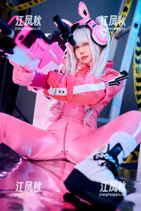 新世纪福音战士明日香，ZinieQ的写真是个什么鬼？