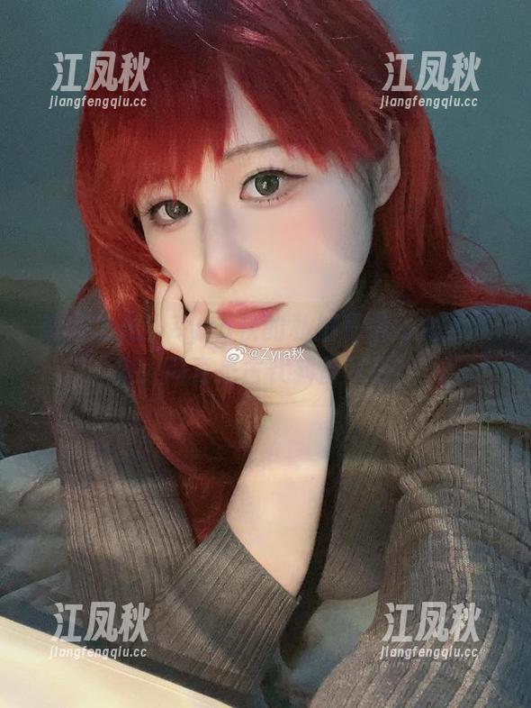 美图之光：Zyra秋的私拍和路易九世旗袍，简直是古代抖音带货！