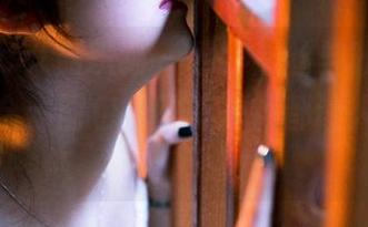 partycat轰趴猫 – 看！黑丝与陈雅漫的完美结合：图包里的每一帧都让人怦然心动！