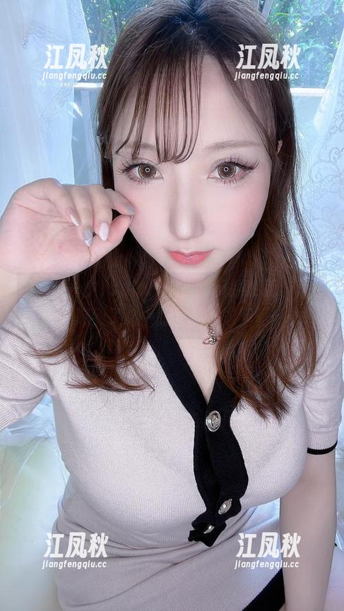 刚发现サク(saku)的最新制服更新，竟然让我想到了高中时代的尴尬回忆……