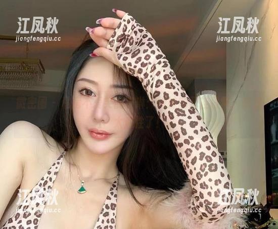 微密圈 - 私房不爱笑的赛琳：妹妹的开挂日常，真是太魔性了！