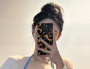 微密圈 – 观看不爱笑的赛琳两-豹纹连体,感受一下什么叫‘时尚豹’的全新定义!