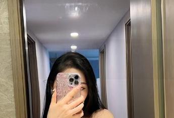 微密圈 – 不看会后悔!不爱笑的赛琳的钻石黑网福利图包等你来领