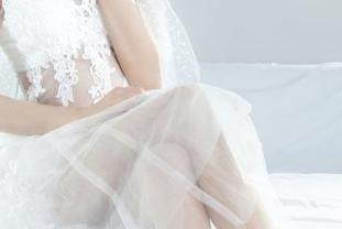 丽柜 – 汶颜如何用连体衣征服高清图库?这真是脑洞大开的时尚故事!