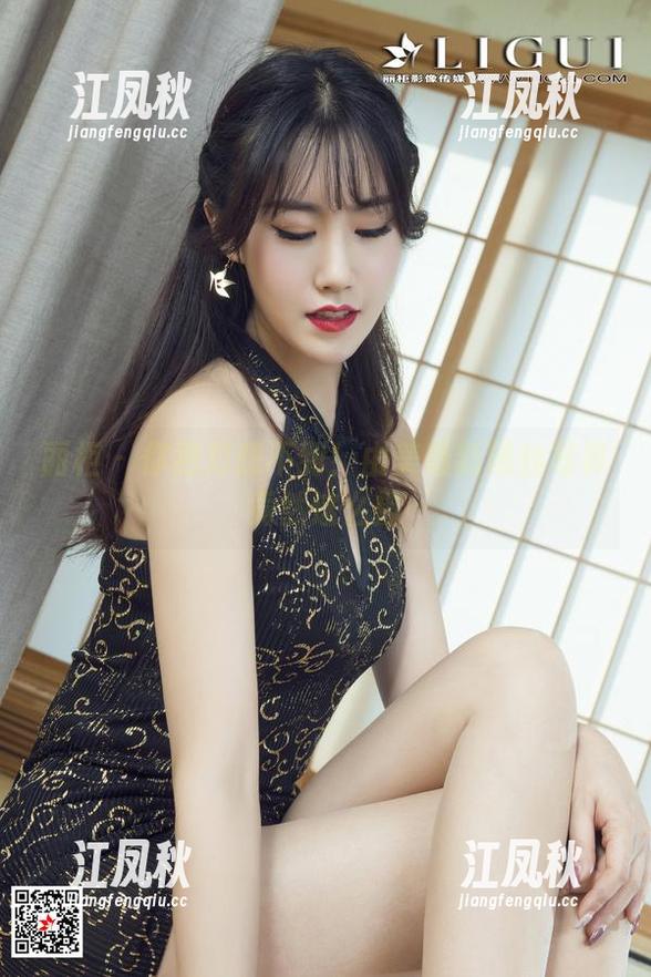 丽柜 - 你绝对想不到！由美最新黑丝写真竟然这么撩