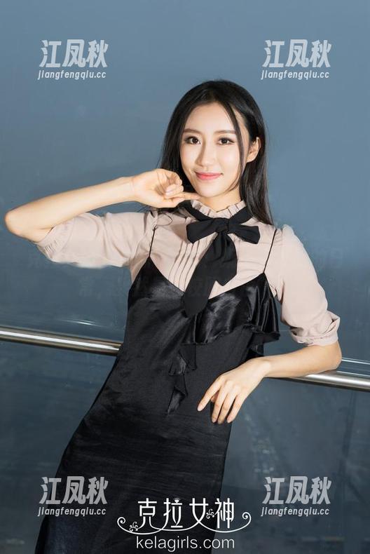 克拉女神 - 最新囧图册：妮子穿校服的日常，果然是“校服自由”！