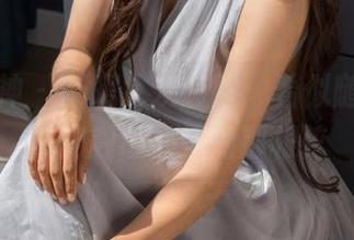 克拉女神 – 杨暖女友套图：看似随意，却总能触动心底的那根弦