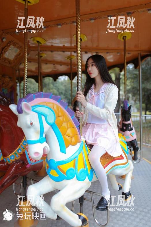 兔玩映画 浴缸里的兔玩映画,原图和套图精致得像我的早餐,心情瞬间变好了!