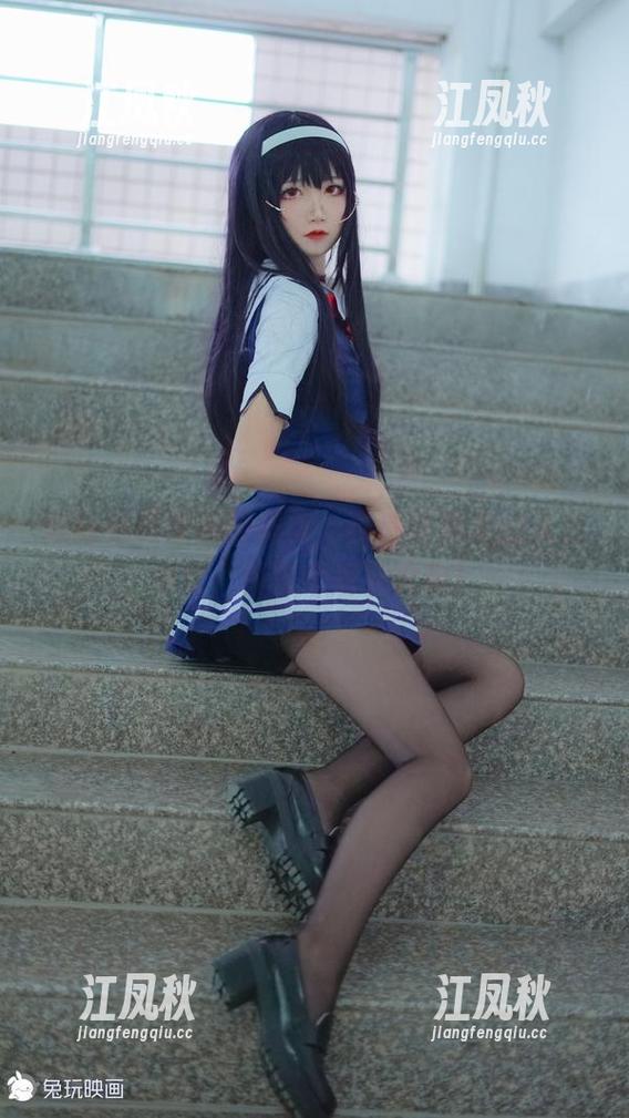 跟随兔玩映画的镜头，高清壁纸里的天台少女，真是个绝色尤物！