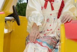 初夏女神 – 奶牛写真里的双双,福利互动带你飞!