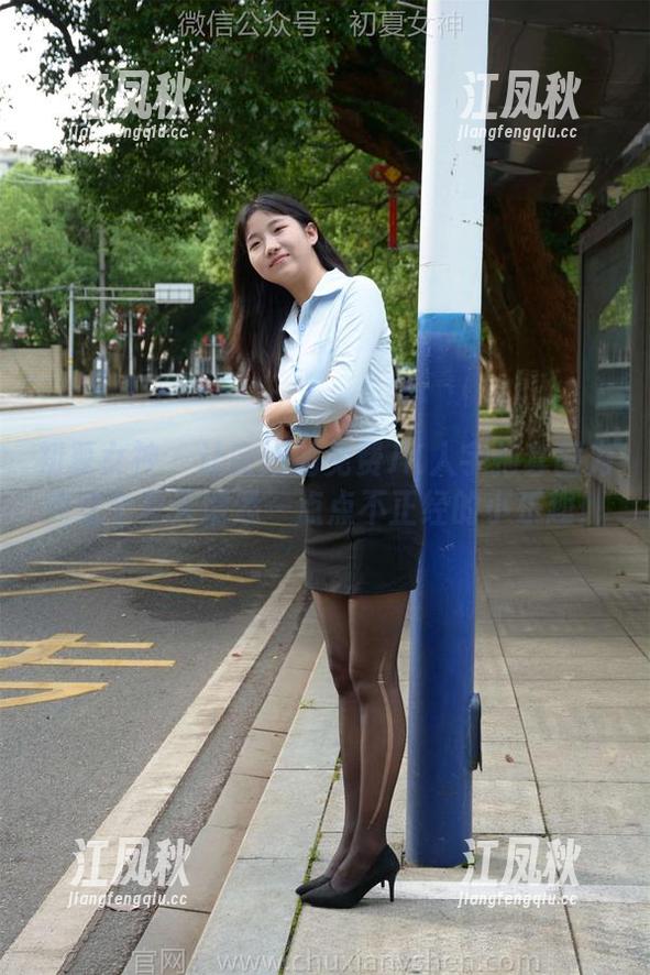 初夏女神 - 让安妮的免费JK人字拖套图为你这个夏天增添一点点不正经的小乐趣！