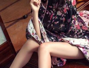 头条女神 – 跟着COCO最新内衣写真走一遭：魅惑还是误导？