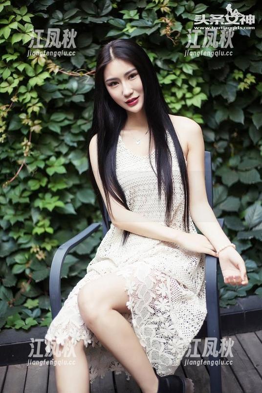 头条女神 - 秘书的另一面！陈怡曼私房图包，看看她的‘工作’之余！