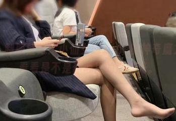 微密圈 – 制服壁纸：小仙女ELaine的神奇魔力，快来看看是不是你心里的那抹光。
