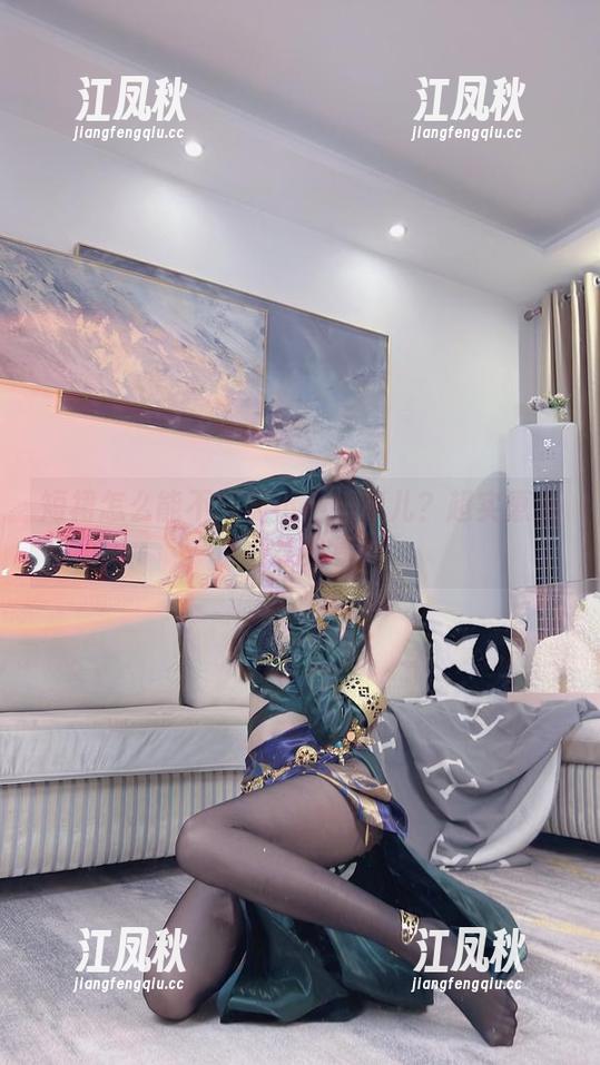 小小奶瓶儿 短裙怎么能不搭配小小奶瓶儿?超实惠免费图集分享!