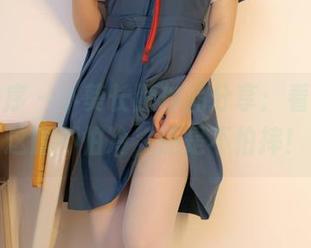 少女秩序 – 小葵长腿作品分享：看一看，这腿不怕冷，还是不怕摔！