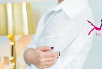 尤果网 – 美图中的乔依琳与她的体操服，运动与优雅相遇的瞬间，简直让人停不下来。