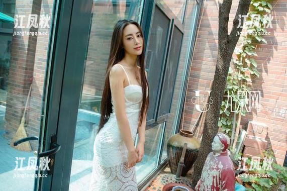 尤果网 - JK写真集里的小喜：资源更新速度堪称行业翘楚，快来围观！