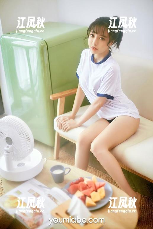 尤蜜荟-艾小青 尤蜜荟 - 哇,艾小青的透明套图,下载后我都不知道该怎么看她了!