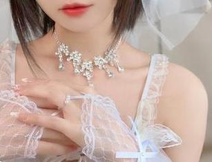 蜜桃味的诱惑,布丁大法图册中的写真,让人无法抗拒!