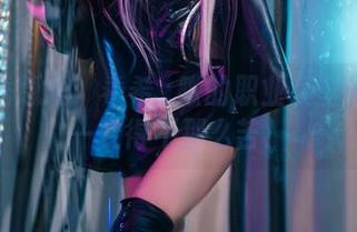 原图秀恩爱:希希_啾的职业装壁纸让周一变得不那么苦!