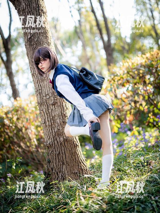 幼爱youmeko的网盘珍藏，小琪舞JK制服，隐约间透着一丝调皮