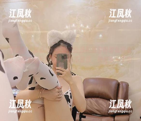 微密圈 - 张鑫baby真的是把礼服穿得如鱼得水了，这组图片简直让人目不暇接，快分享一下吧！