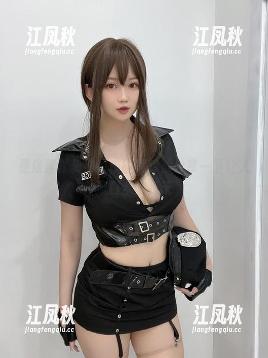 是依酱吖和她的校园写真，分享一下让人流口水的夏天