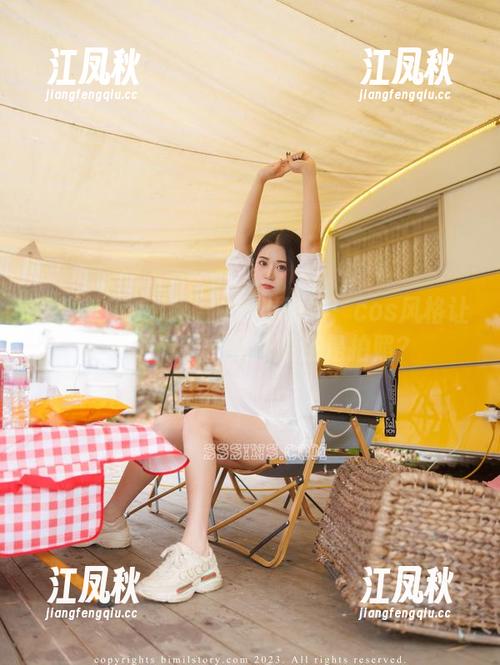 当普美Bomi(보미)遇上瑜伽：cos风格让人分不清到底是修炼还是拍照？