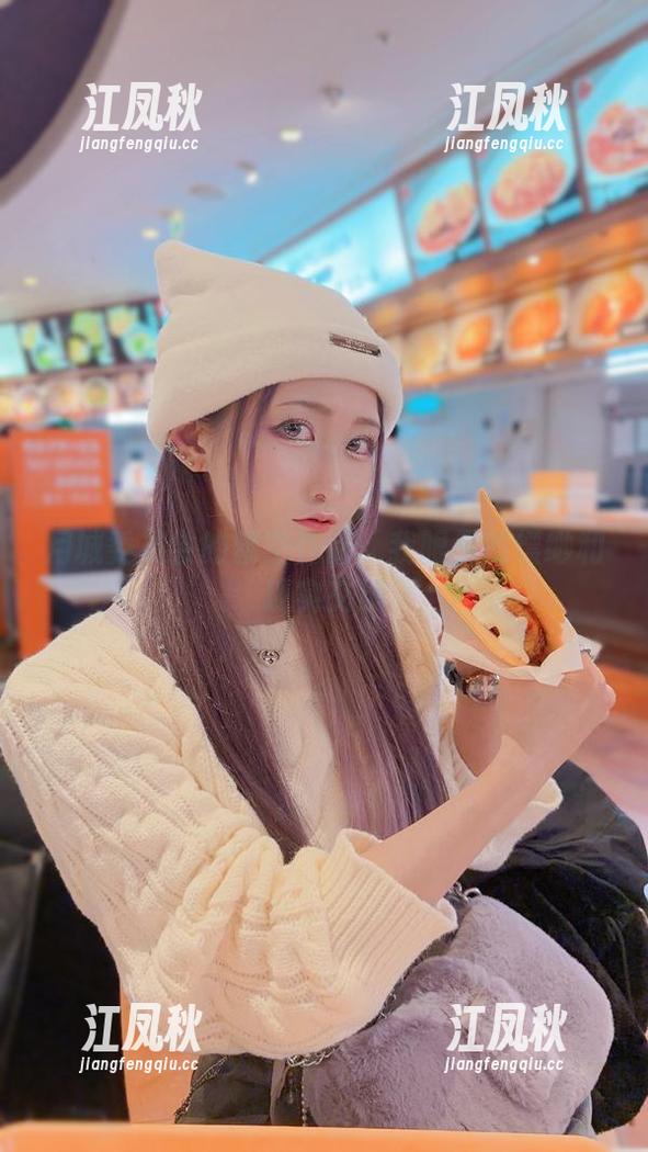 月城委员会 月城委员会的镂空作品:我眼里的缥缈和现实交织
