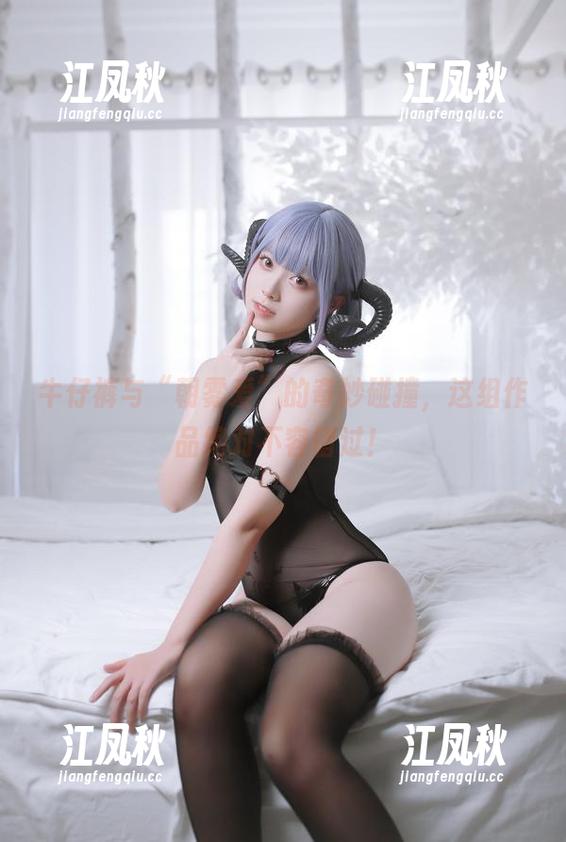 牛仔裤与“朝雾爱”的奇妙碰撞，这组作品绝对不容错过！