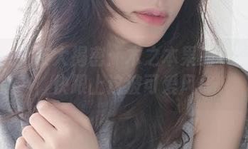 黑猫系女友大揭密：木之本果的写真全集，快跟上这波可爱风！