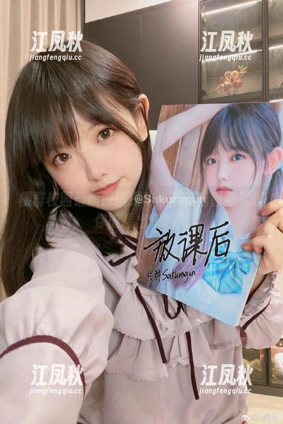 樱群校园最新原图探秘：那份懵懂与青涩你能看出来吗？
