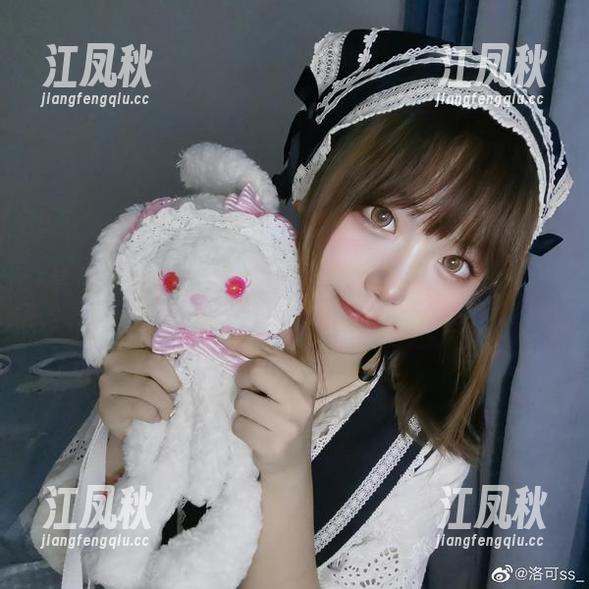洛可ss 私拍之旅,洛可ss的小红帽再次颠覆我的想象