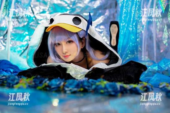洛璃LoLiSAMA 在洛璃LoLiSAMA的最新图集中,美腿竟然有它自己的故事!